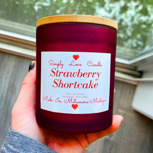 Strawberry Shortcake 8 oz candle with bamboo lid