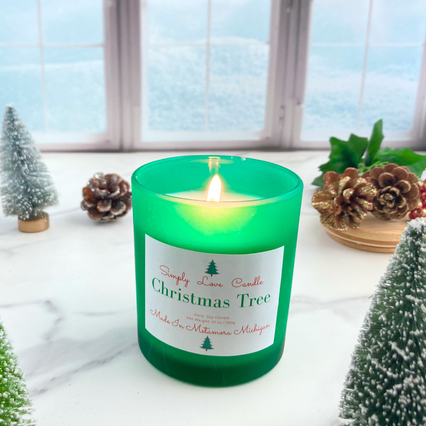 Christmas Tree 8 oz Candle with Bamboo Lid