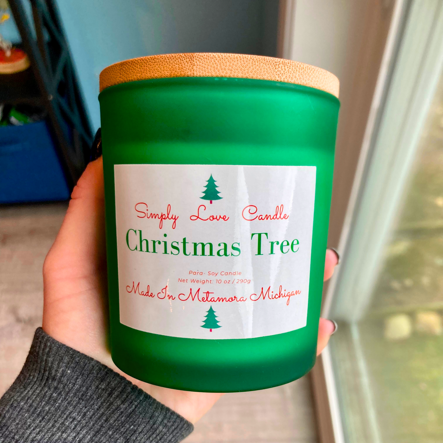 Christmas Tree 8 oz Candle with Bamboo Lid